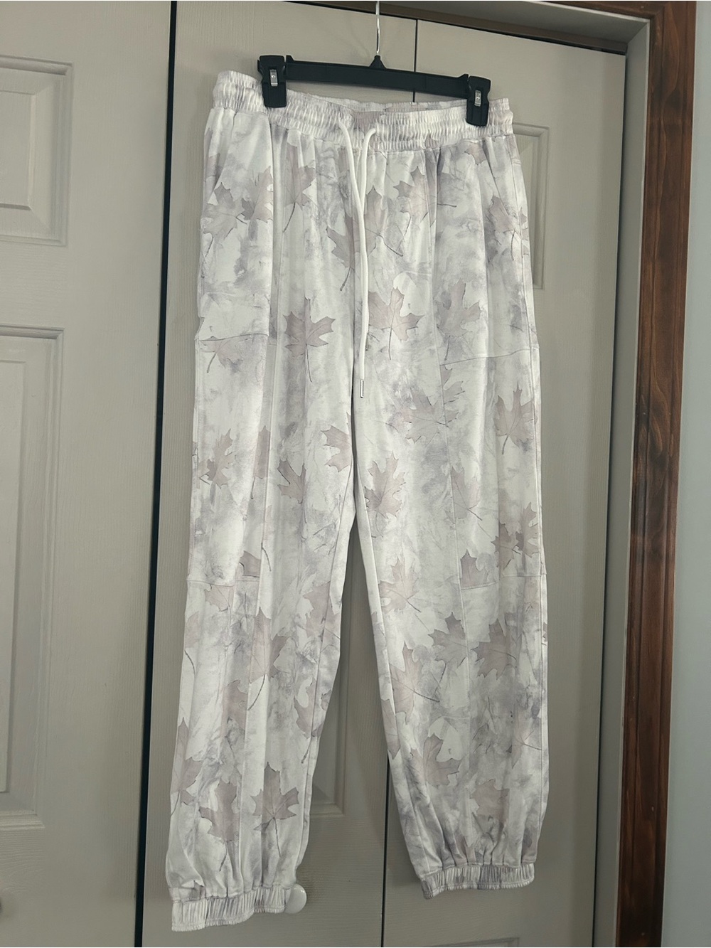 White Leaf-Print Drawstring Joggers